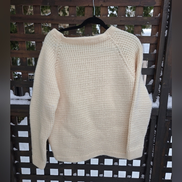Vintage Knit Sweater - Picture 7 of 9